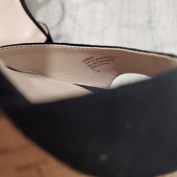 NEW Charles David Lambert Beige Wedge Sandals - Picture 5 of 5